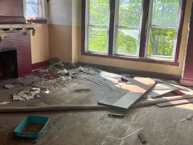 130 Gladstone St, Detroit, MI 48202 - miscellaneous room with a fireplace