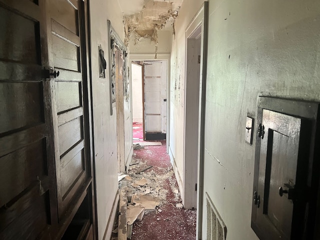 130 Gladstone St, Detroit, MI 48202 - hall featuring visible vents