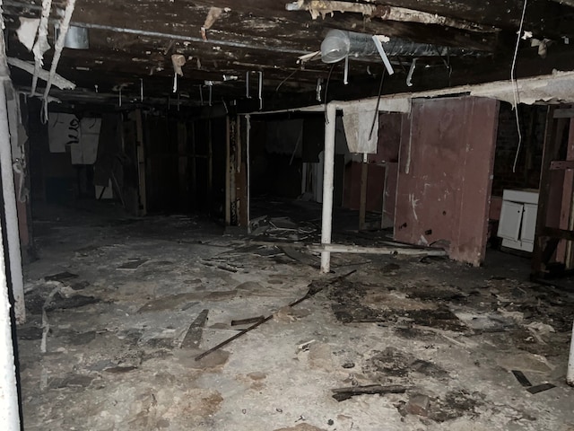 130 Gladstone St, Detroit, MI 48202 - below grade area featuring crawl space