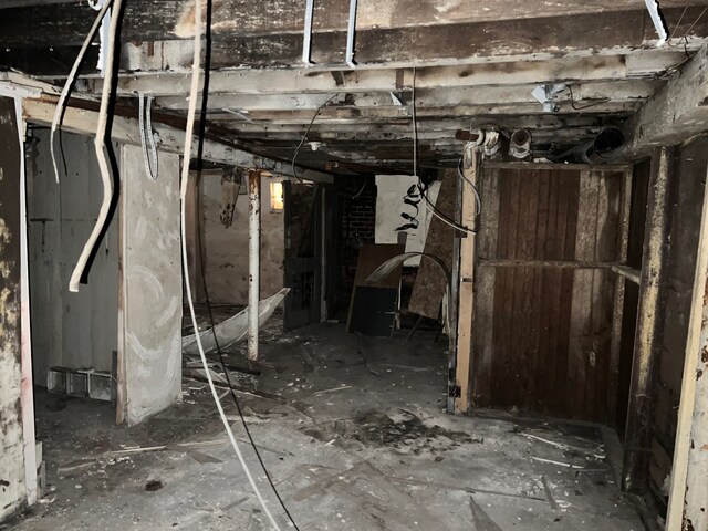 130 Gladstone St, Detroit, MI 48202 - view of basement