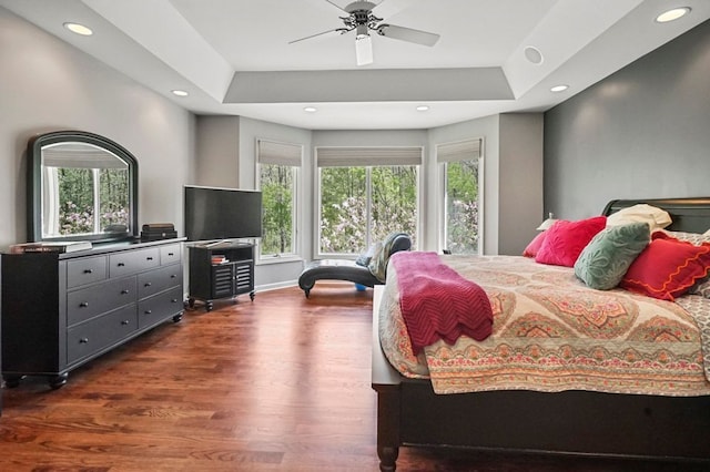1293 Huntcliff, Milford, MI 48380 - bedroom with dark wood-type flooring, recessed lighting, ceiling fan, a raised ceiling, and baseboards
