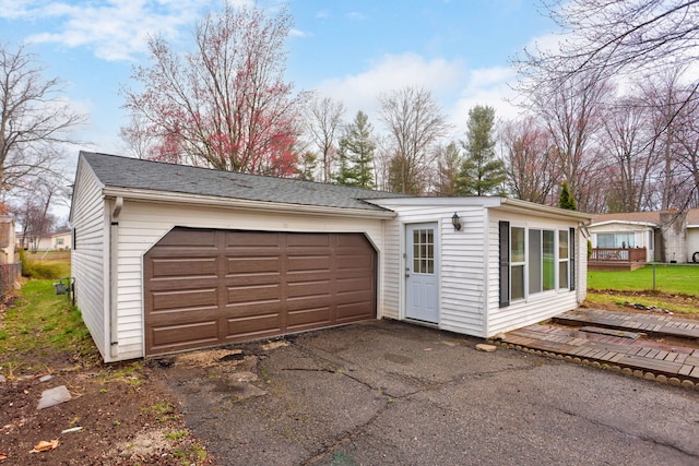 view of detached garage