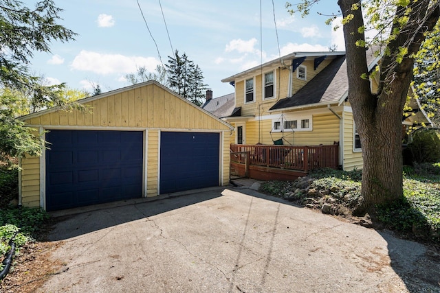 view of detached garage