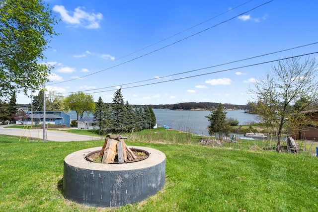 view of yard with a water view