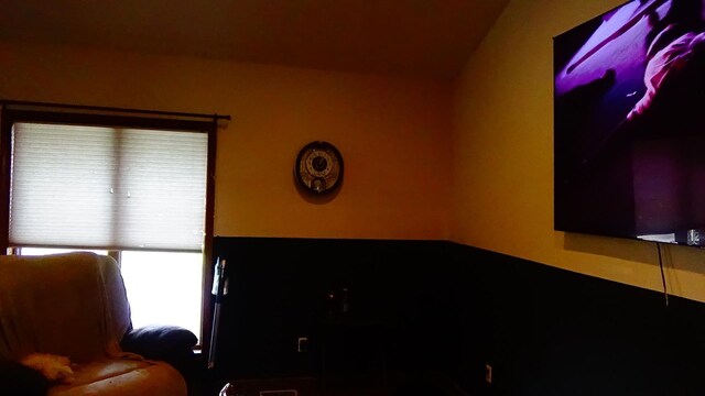 7407 Beecher Rd, Flint, MI 48532 - view of living area