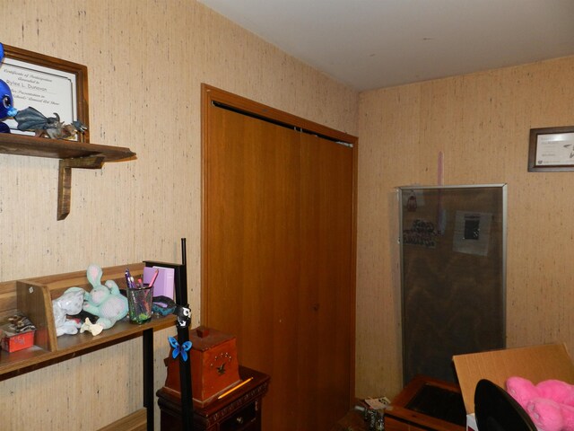 7407 Beecher Rd, Flint, MI 48532 - bedroom with a closet