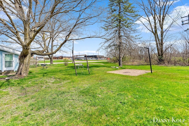 114 E St, Coopersville, MI 49404 - view of yard