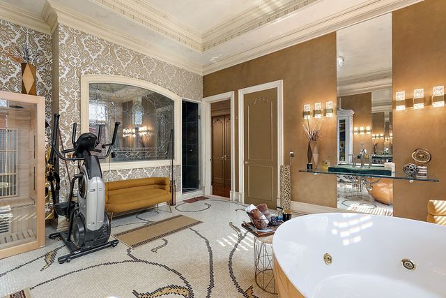 362 Keswick Rd, Bloomfield Hills, MI 48304 - full bath with crown molding, a jetted tub, and wallpapered walls