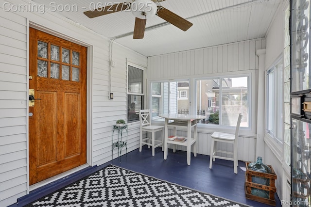 879 Lawrence St, Detroit, MI 48202 - sunroom featuring ceiling fan