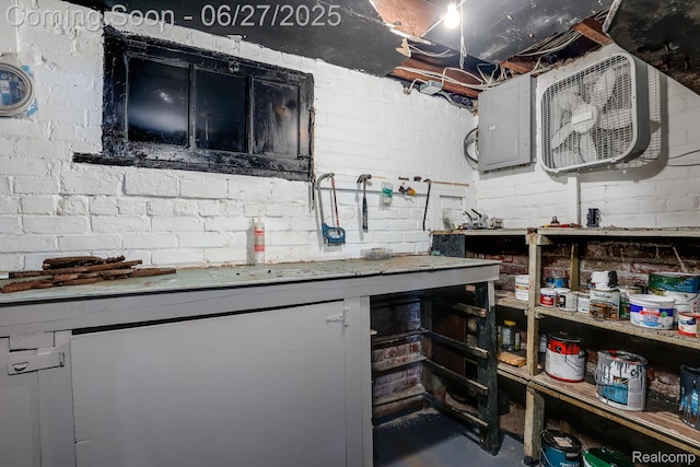 879 Lawrence St, Detroit, MI 48202 - kitchen with concrete flooring