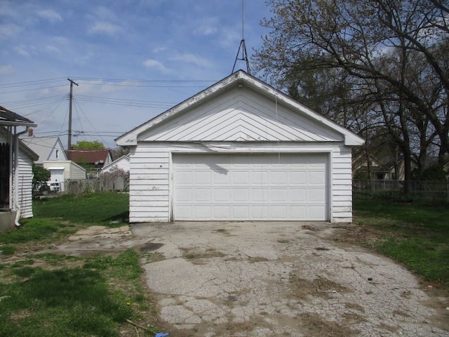 view of detached garage