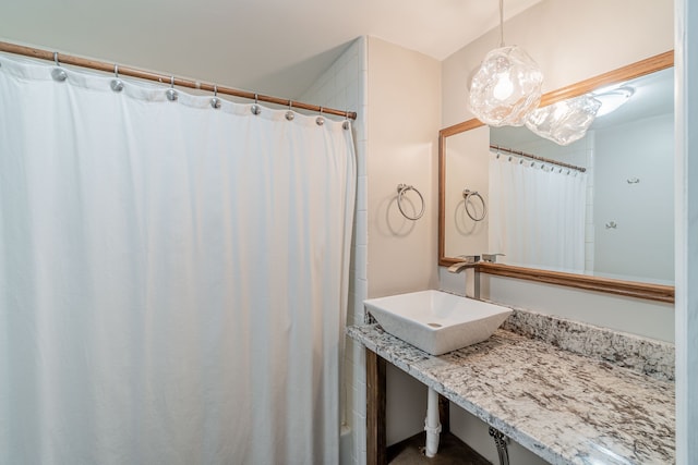 2040 Freeman St, Westland, MI 48186 - full bathroom featuring a sink