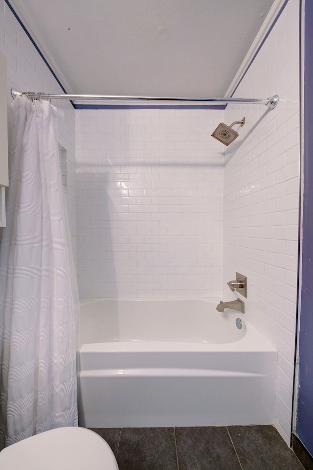 3067 Oakridge, Lake Orion, MI 48360 - full bath with tile patterned floors, toilet, and shower / bath combination with curtain