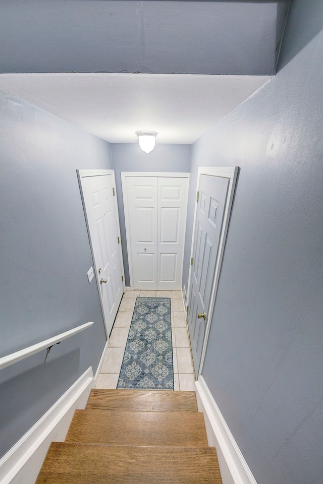 3067 Oakridge, Lake Orion, MI 48360 - entryway featuring light tile patterned floors