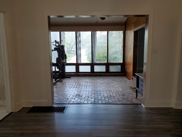 429 S Arnold, Mount Pleasant, MI 48858 - interior space with baseboards
