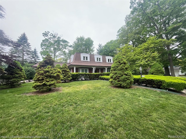 3015 E Village Ln, Port Huron, MI 48060 - view of front facade featuring a front yard