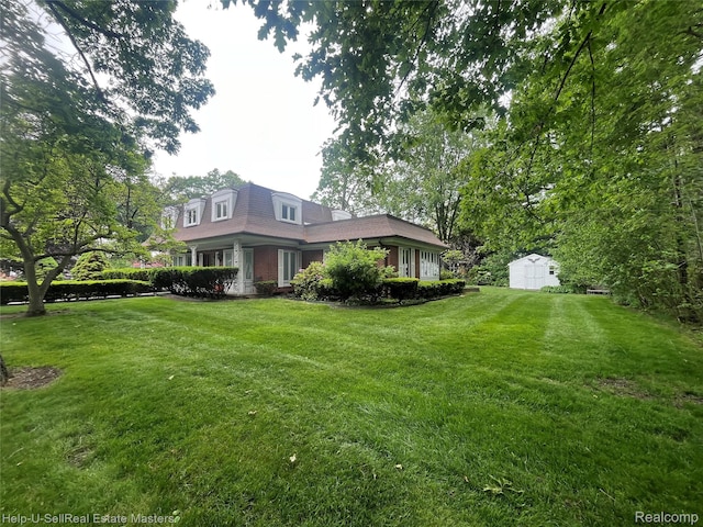 3015 E Village Ln, Port Huron, MI 48060 - view of green lawn