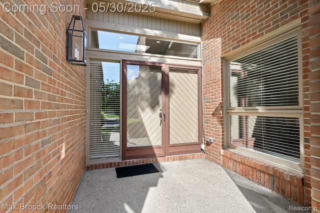 36798 Tanglewood Ln, Farmington Hills, MI 48331 - photo 2