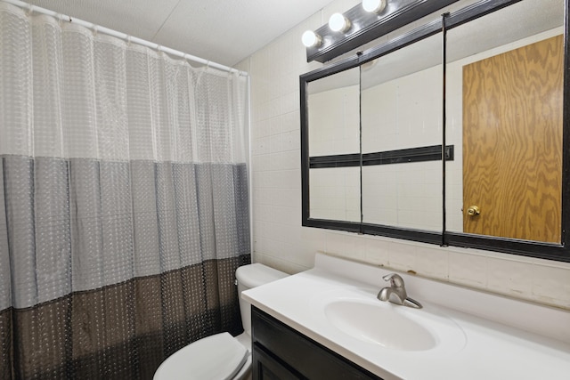full bathroom with vanity, decorative backsplash, toilet, tile walls, and a shower with curtain