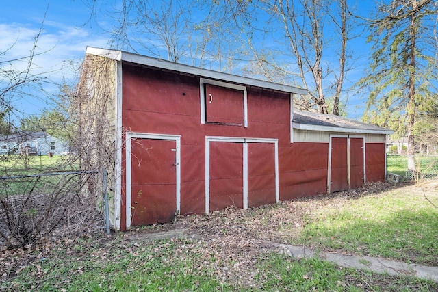 6093 Porter Rd, Grand Blanc, MI 48439 - view of barn featuring fence