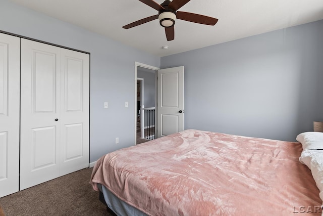 bedroom featuring carpet floors, ceiling fan, and a closet