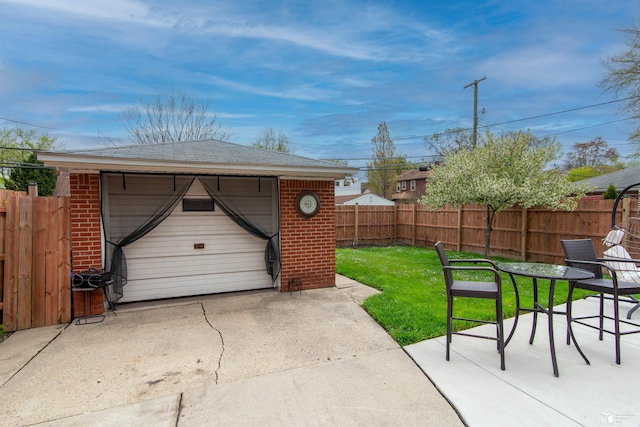 garage with fence