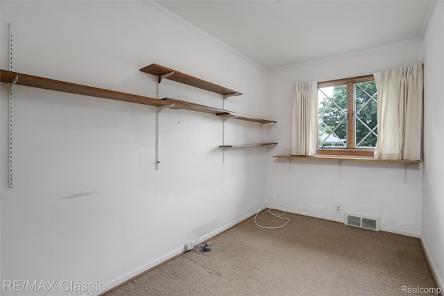 830 Jonathan Ln, Bloomfield Hills, MI 48302 - unfurnished room with ornamental molding and carpet