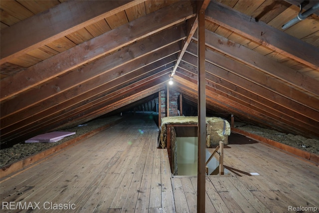 830 Jonathan Ln, Bloomfield Hills, MI 48302 - attic featuring an upstairs landing