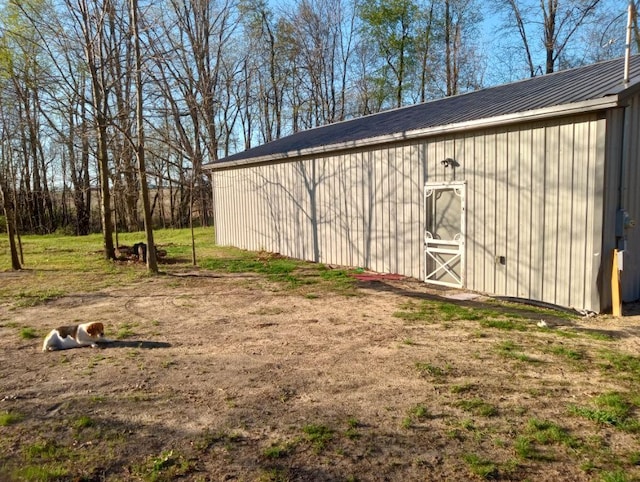 view of outdoor structure featuring an outdoor structure