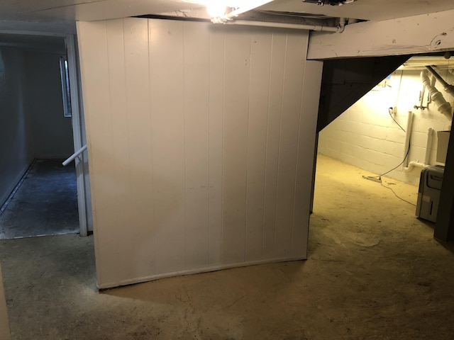 view of unfinished basement
