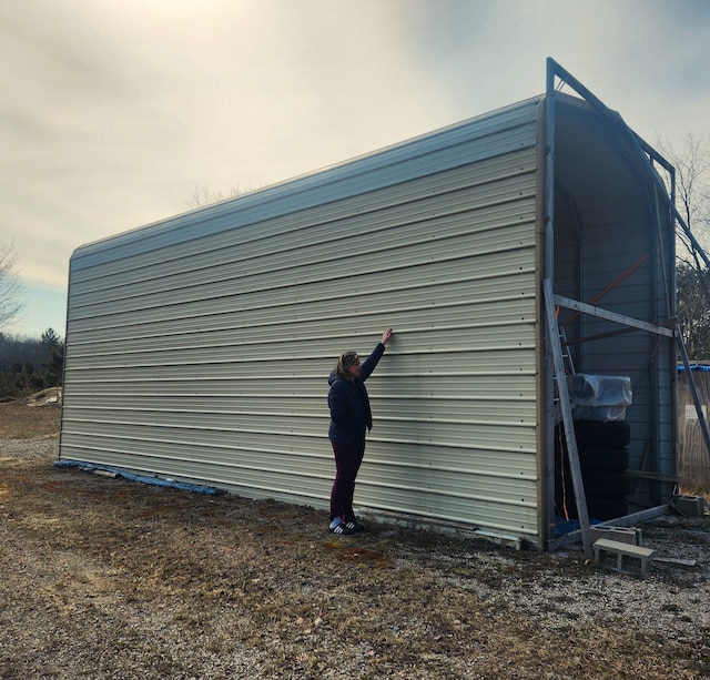 view of outdoor structure