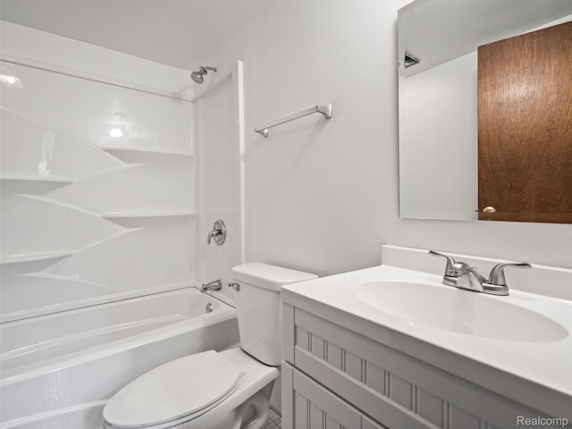 5620 Eastman Blvd, West Bloomfield, MI 48323 - bathroom with toilet, vanity, and bathtub / shower combination