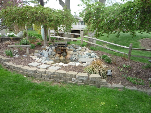 view of yard featuring fence