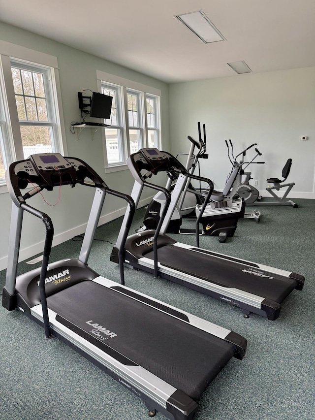 8 Georgia Ct, Pentwater, MI 49449 - workout area with baseboards