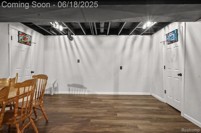 1710 Dawncrest Dr, West Bloomfield, MI 48324 - finished basement with wood finished floors and baseboards