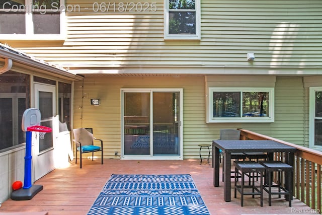 1710 Dawncrest Dr, West Bloomfield, MI 48324 - view of wooden terrace