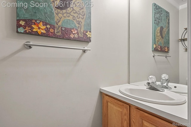 1710 Dawncrest Dr, West Bloomfield, MI 48324 - bathroom featuring vanity