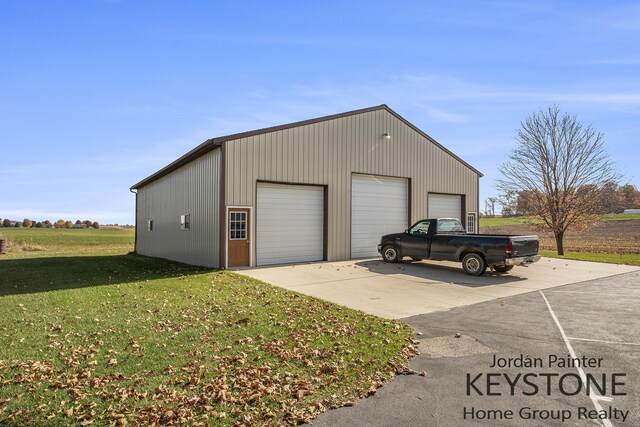 view of detached garage