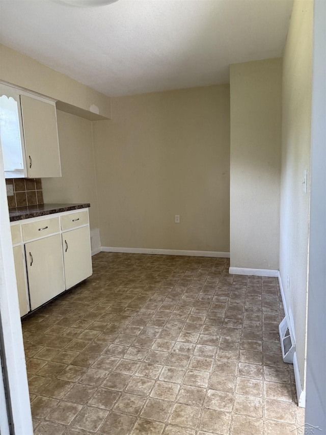 960 Tulane St, Saginaw, MI 48604 - photo 13