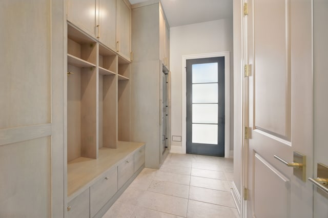 3281 Chickering Ln, Bloomfield Hills, MI 48302 - mudroom featuring light tile patterned flooring and baseboards