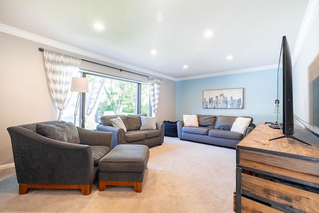 living area with crown molding, recessed lighting, and light colored carpet