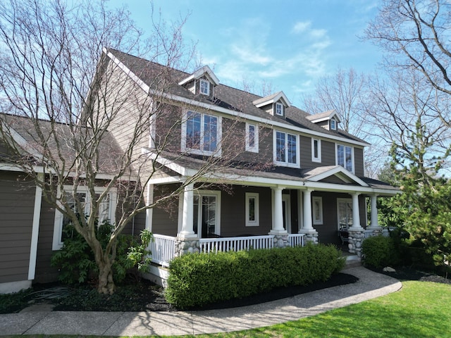 view of front of property featuring a porch