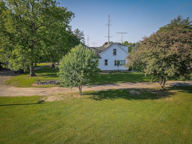 50002 M 51 N, Dowagiac, MI 49047 - view of yard