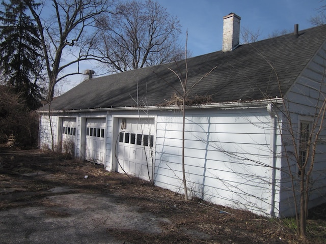 view of detached garage