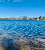 10418 King Rd, Davisburg, MI 48350