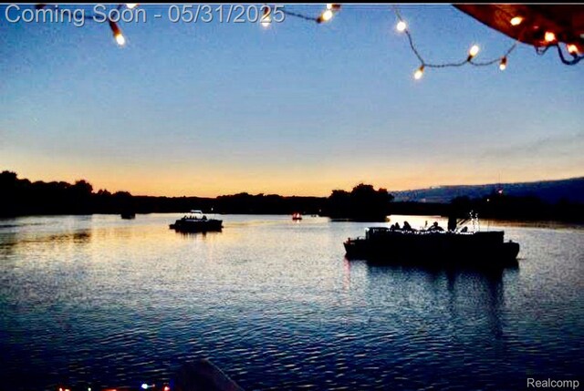 10418 King Rd, Davisburg, MI 48350