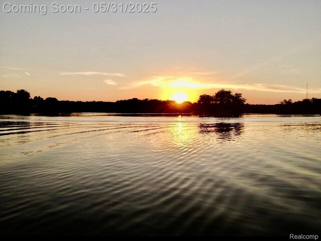 10418 King Rd, Davisburg, MI 48350