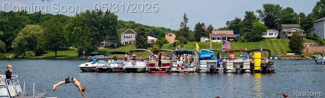 10418 King Rd, Davisburg, MI 48350
