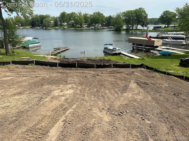 10418 King Rd, Davisburg, MI 48350