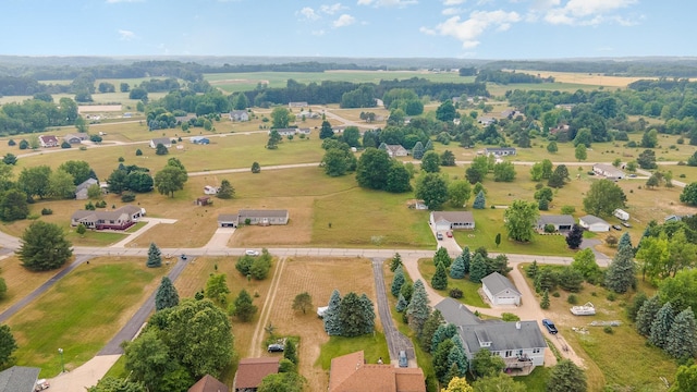 1016 Pyrenees Dr, Lake Isabella, MI 48893